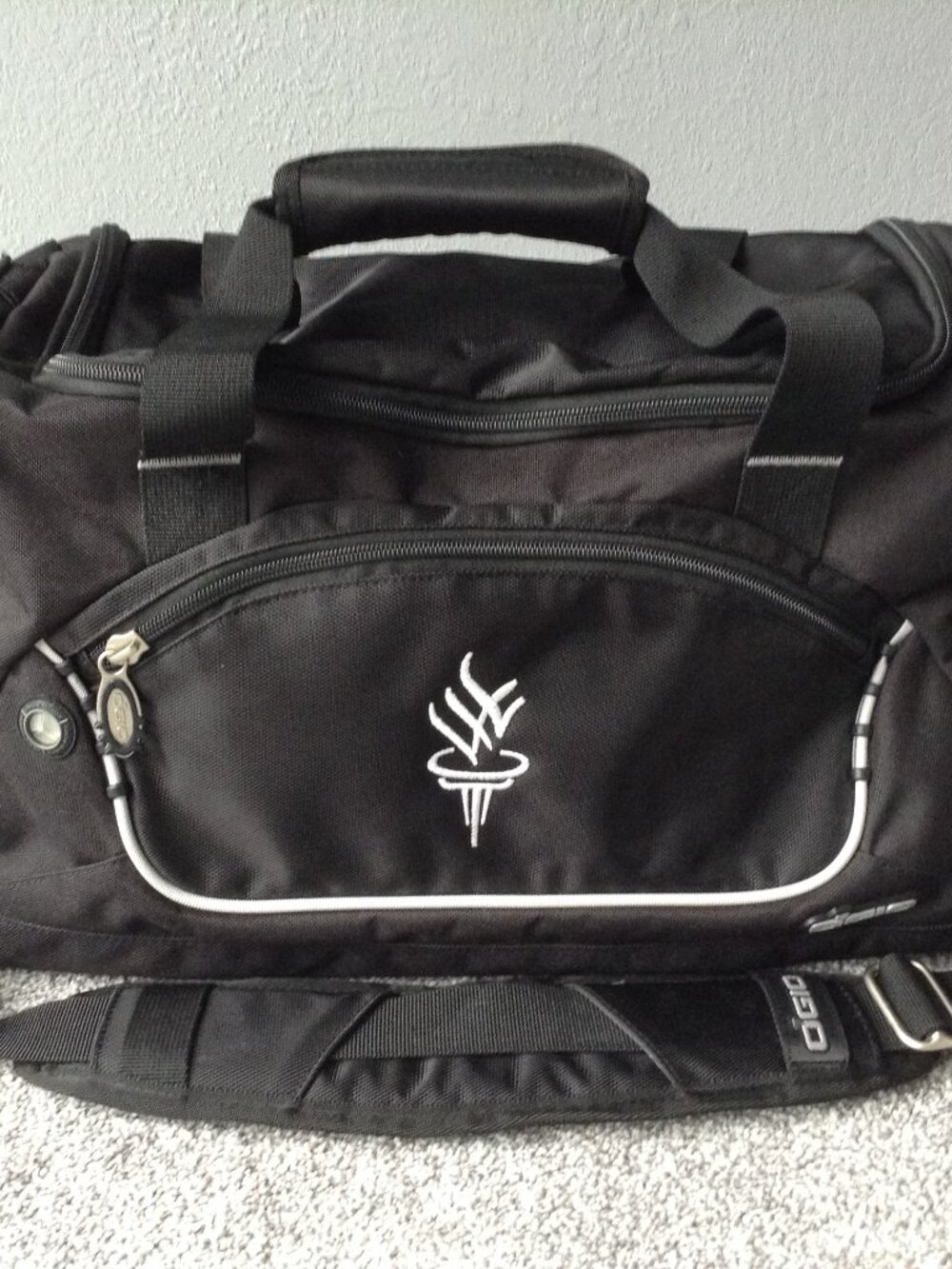 ⭐OGIO DUFFLE BAG in Black - LN⭐